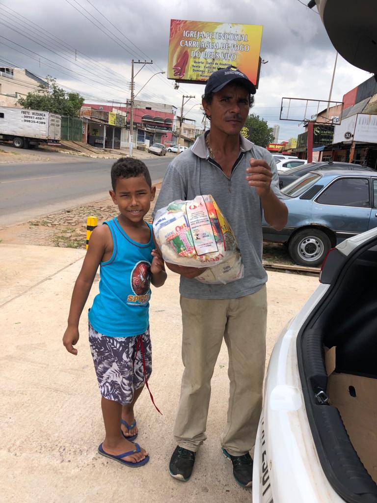 Entrega de donativos em Taguatinga